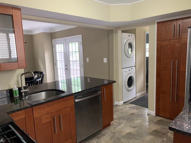 709 Hawthorne Avenue, Royal Oak, MI 48067