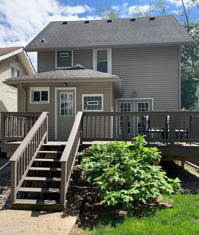 709 Hawthorne Avenue, Royal Oak, MI 48067