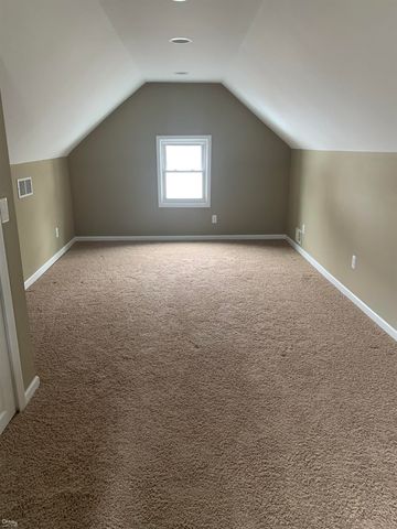 709 Hawthorne Avenue, Royal Oak, MI 48067