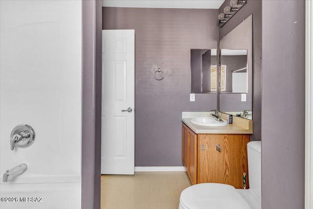 6039 S Hawks Hollow Court, Tucson, AZ 85747