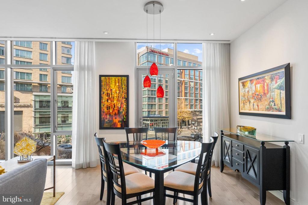 Image 11 of property listing at 1177 22ND ST NW #3B, Washington, DC 20037