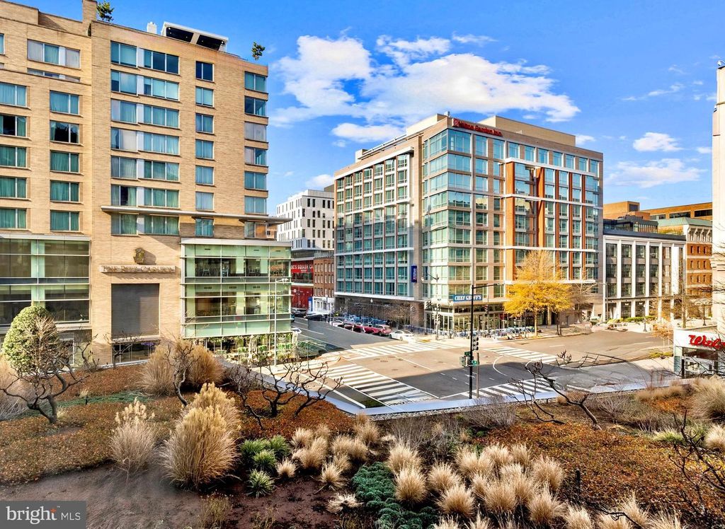 Image 13 of property listing at 1177 22ND ST NW #3B, Washington, DC 20037