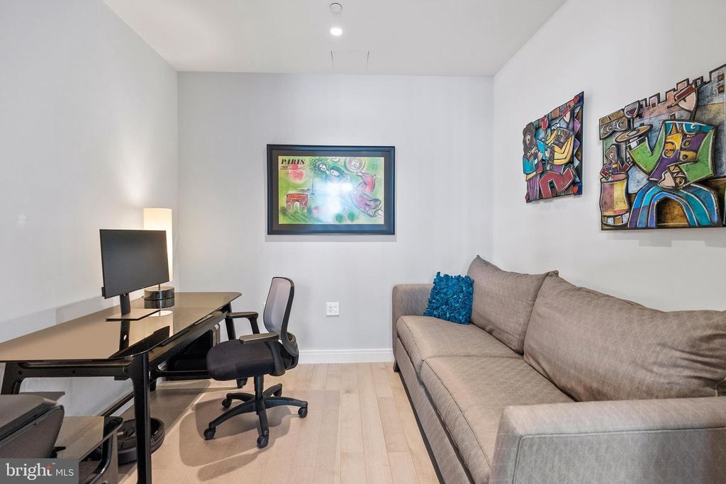 Image 14 of property listing at 1177 22ND ST NW #3B, Washington, DC 20037