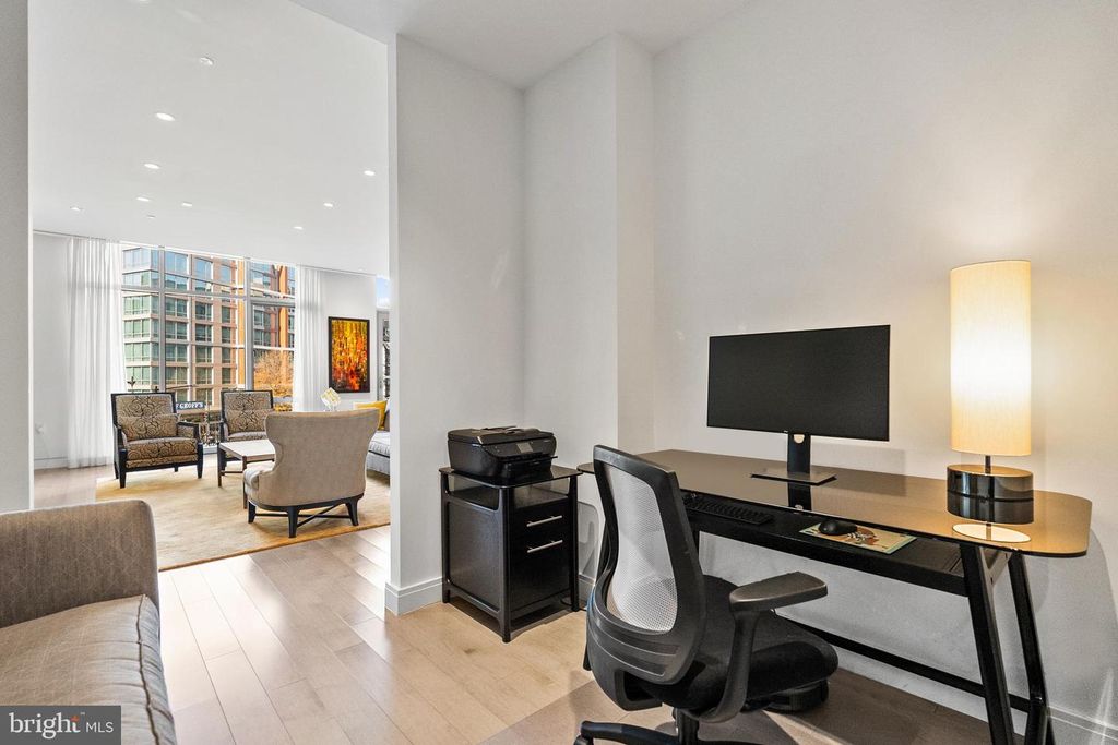 Image 15 of property listing at 1177 22ND ST NW #3B, Washington, DC 20037