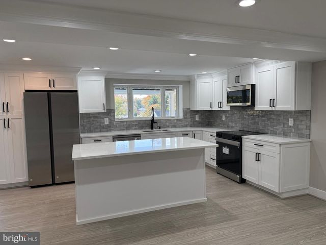 453 WALNUT DR, Edgewater, MD 21037