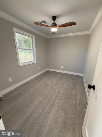 453 WALNUT DR, Edgewater, MD 21037