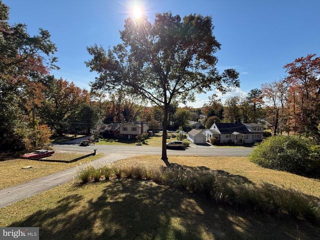 453 WALNUT DR, Edgewater, MD 21037