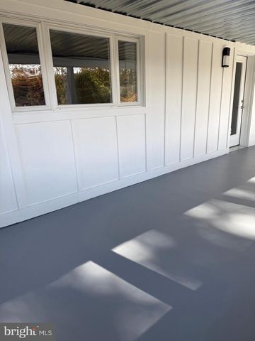 453 WALNUT DR, Edgewater, MD 21037