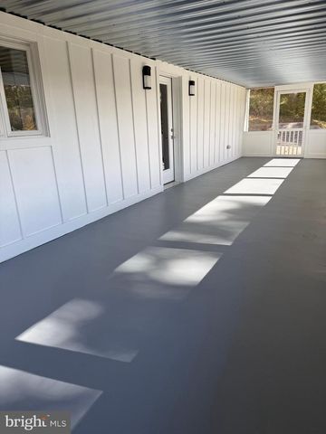 453 WALNUT DR, Edgewater, MD 21037