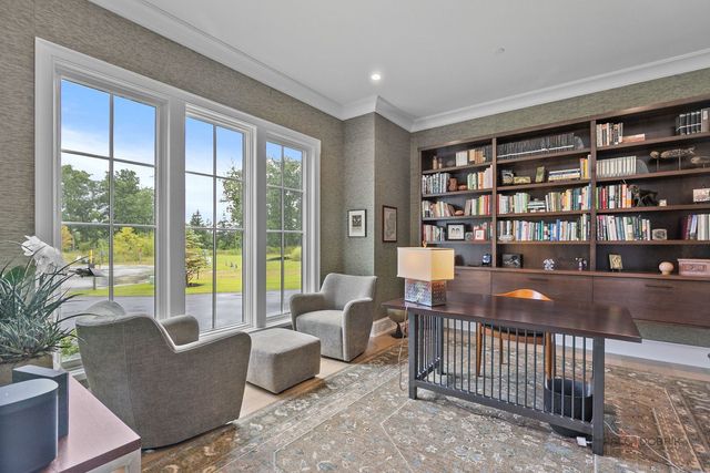 355 Hickory Court, Lake Forest, IL 60045