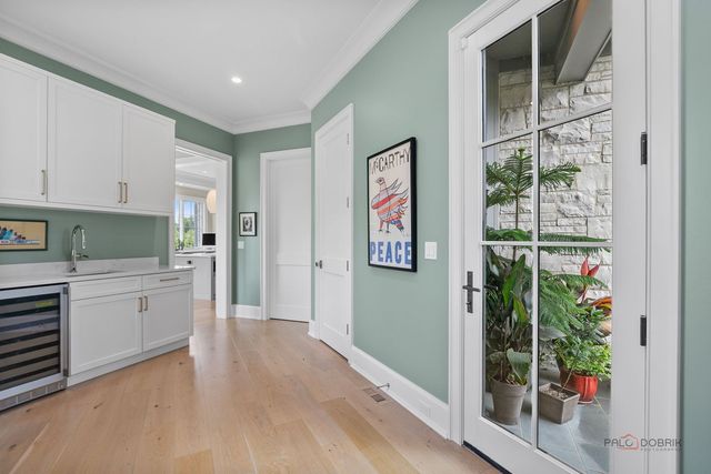 355 Hickory Court, Lake Forest, IL 60045