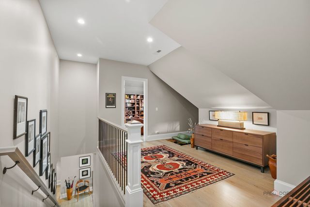 355 Hickory Court, Lake Forest, IL 60045