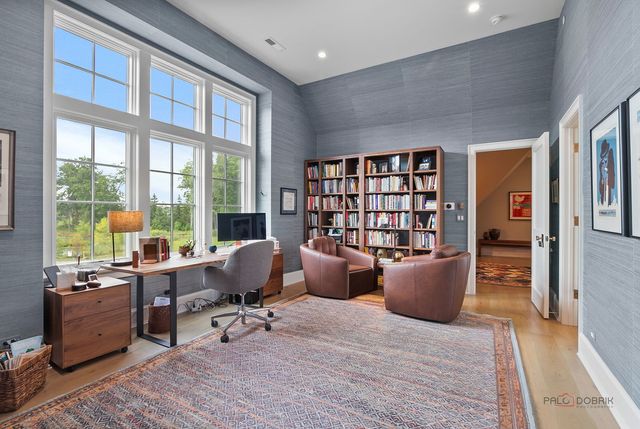 355 Hickory Court, Lake Forest, IL 60045