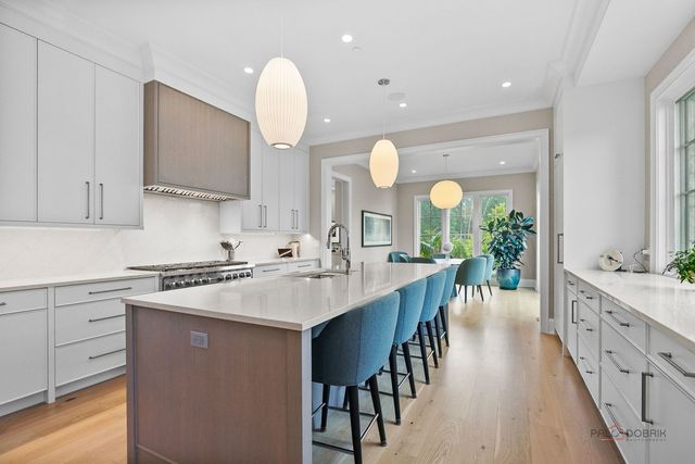 355 Hickory Court, Lake Forest, IL 60045