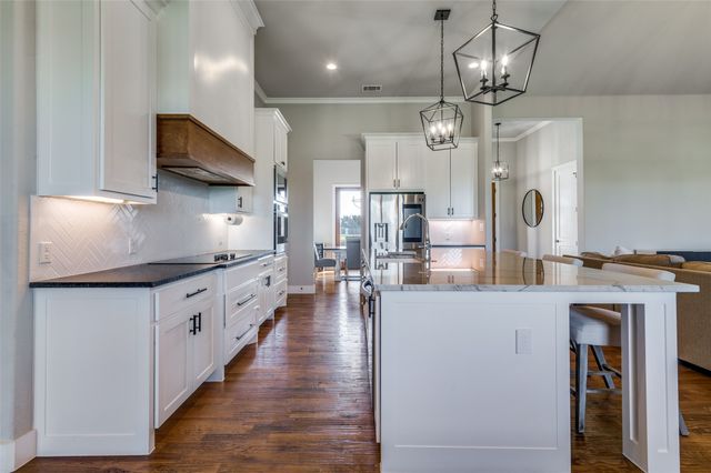 4060 Underwood Lane, Midlothian, TX 76065