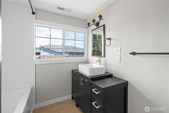 1717 S 18th Street, Mount Vernon, WA 98274