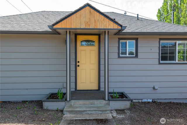 1717 S 18th Street, Mount Vernon, WA 98274