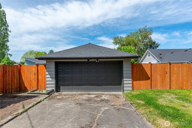1717 S 18th Street, Mount Vernon, WA 98274
