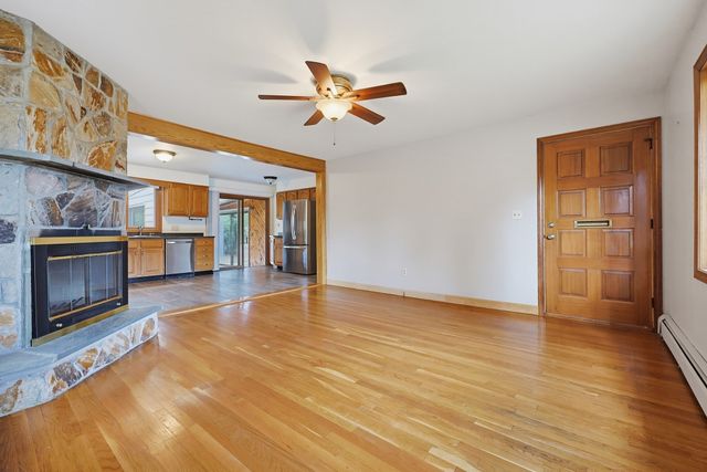 51 Robin Lane, Somerset, MA 02726
