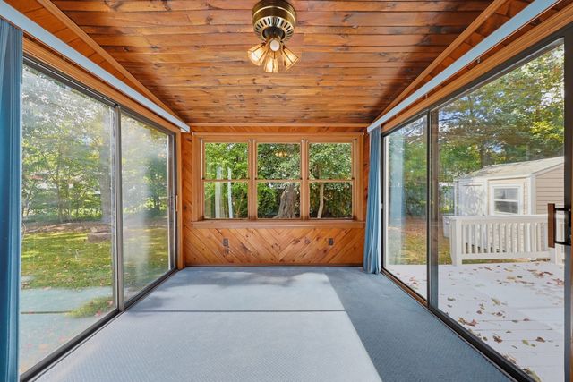 51 Robin Lane, Somerset, MA 02726