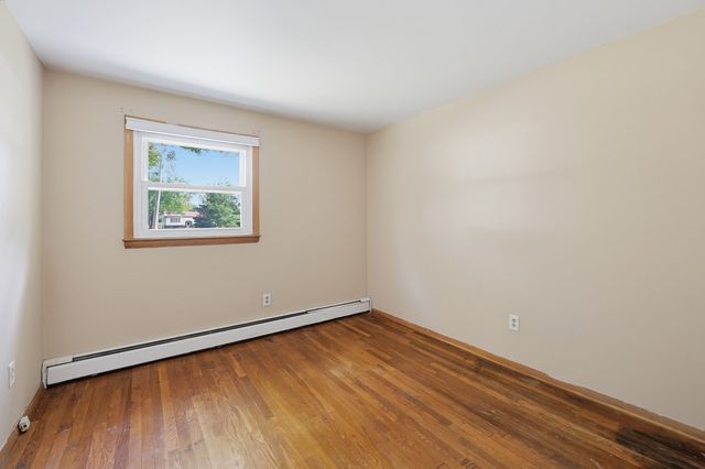 51 Robin Lane, Somerset, MA 02726
