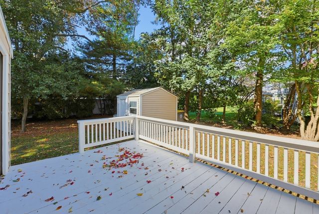 51 Robin Lane, Somerset, MA 02726