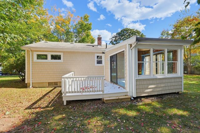 51 Robin Lane, Somerset, MA 02726