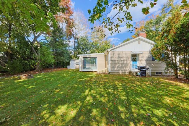 51 Robin Lane, Somerset, MA 02726