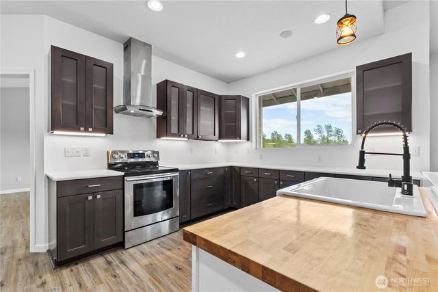 249 Flatt Road, Kelso, WA 98626