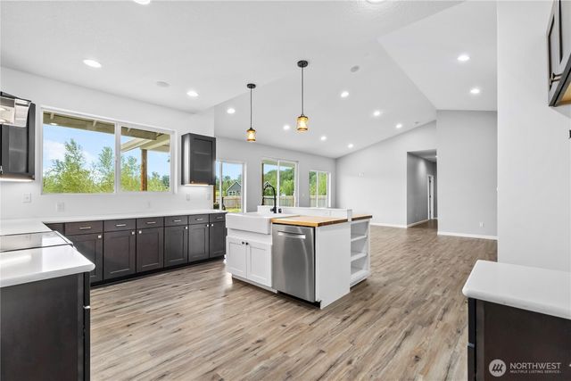 249 Flatt Road, Kelso, WA 98626
