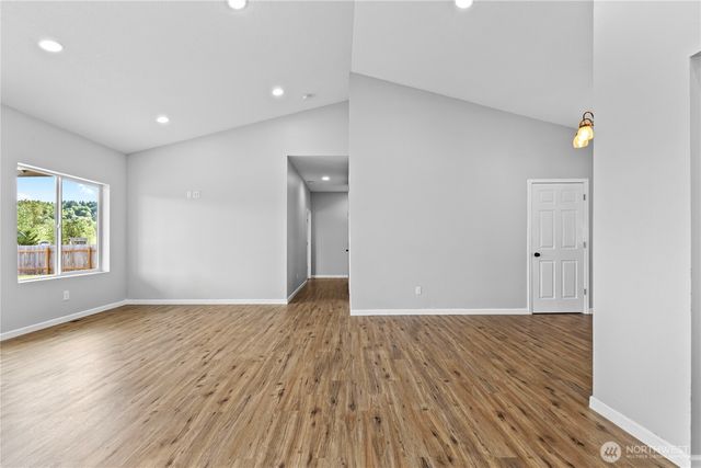 249 Flatt Road, Kelso, WA 98626