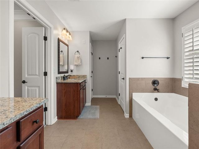 5483 Heatherbrooke Drive NW, Acworth, GA 30101