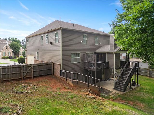 5483 Heatherbrooke Drive NW, Acworth, GA 30101