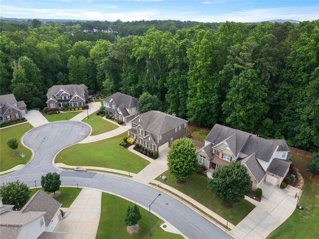 5483 Heatherbrooke Drive NW, Acworth, GA 30101