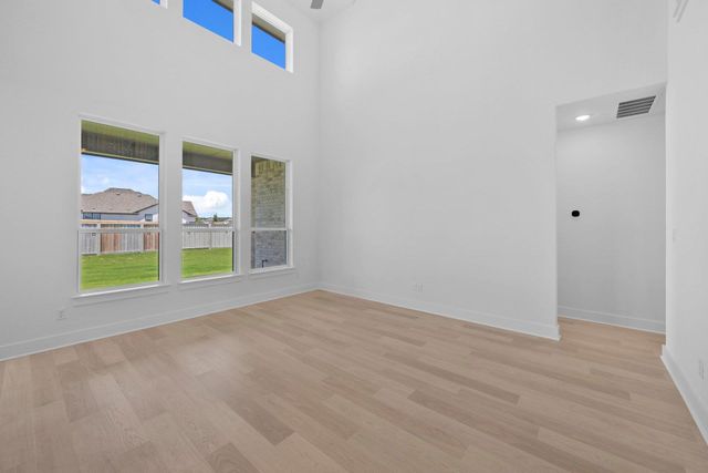 213 Pacific Grove CIR, Liberty Hill, TX 78642