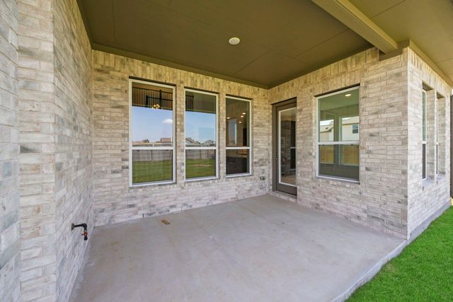 213 Pacific Grove CIR, Liberty Hill, TX 78642