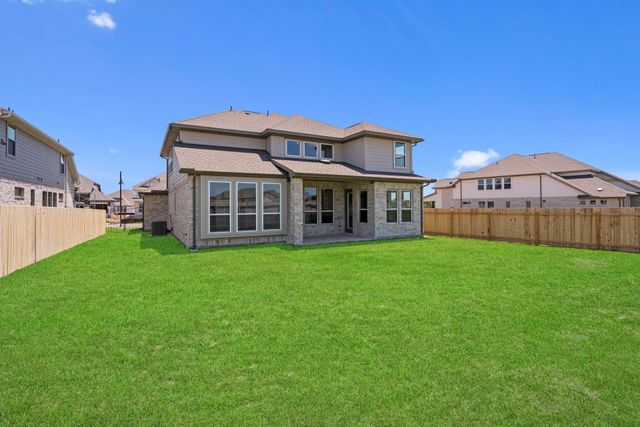 213 Pacific Grove CIR, Liberty Hill, TX 78642