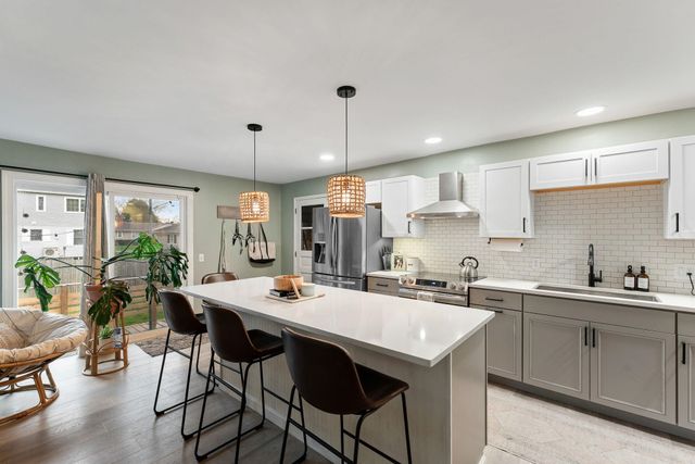 35 Baldwin Avenue, South Burlington, VT 05403