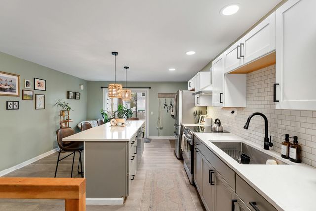 35 Baldwin Avenue, South Burlington, VT 05403