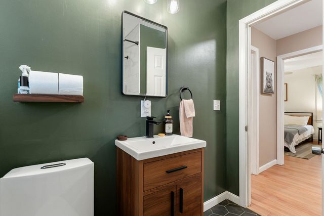 35 Baldwin Avenue, South Burlington, VT 05403