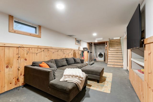 35 Baldwin Avenue, South Burlington, VT 05403