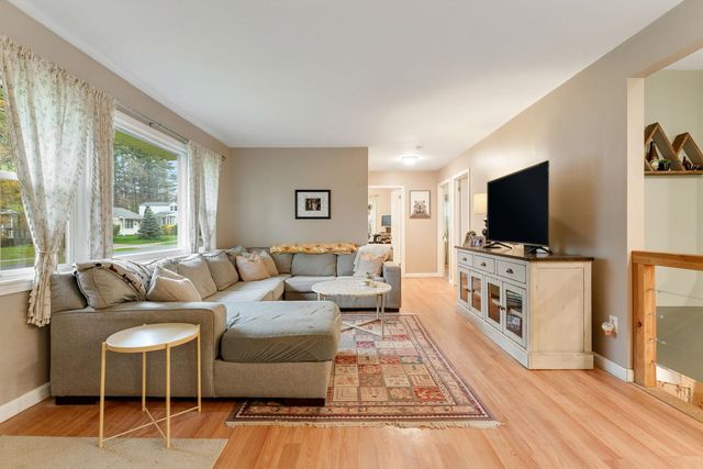 35 Baldwin Avenue, South Burlington, VT 05403
