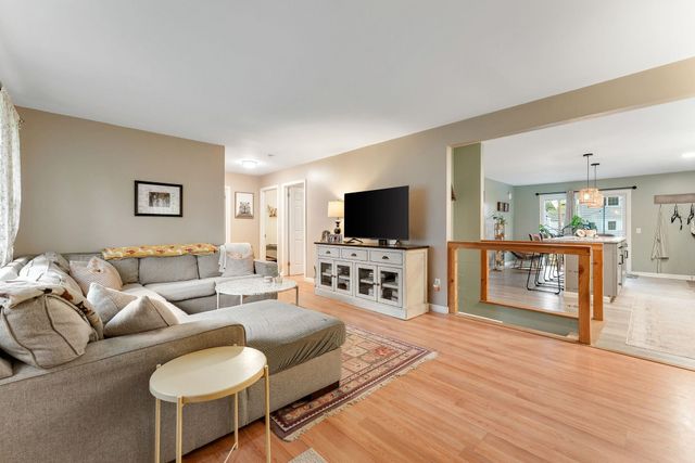 35 Baldwin Avenue, South Burlington, VT 05403