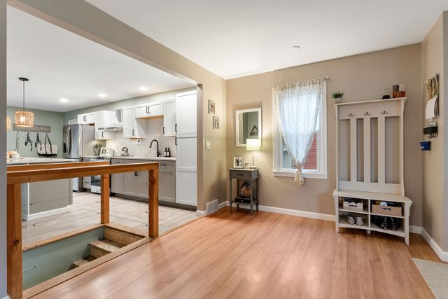 35 Baldwin Avenue, South Burlington, VT 05403
