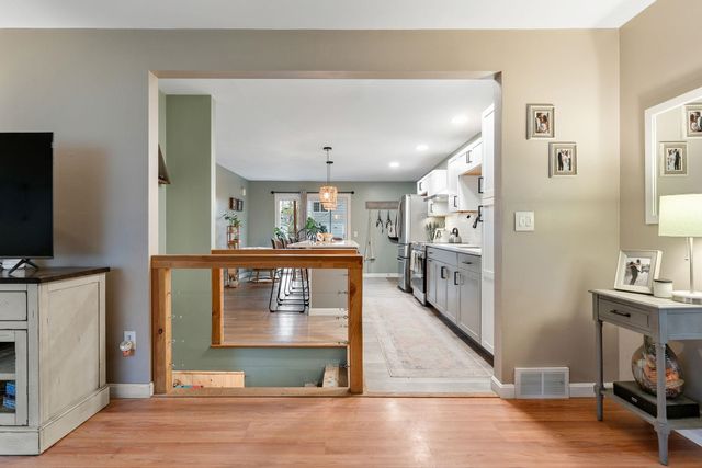 35 Baldwin Avenue, South Burlington, VT 05403
