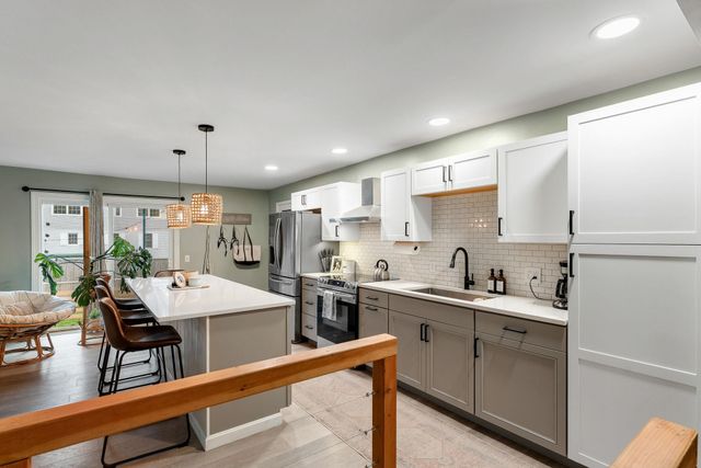 35 Baldwin Avenue, South Burlington, VT 05403