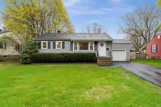 35 Baldwin Avenue, South Burlington, VT 05403