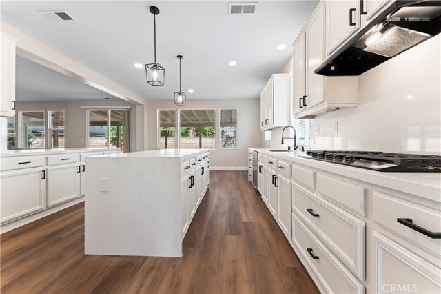 32943 Edinborough, Menifee, CA 92584