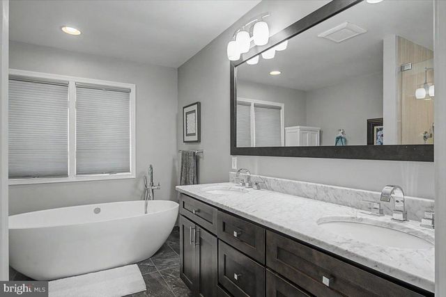 11 KENDALL CT, Wilmington, DE 19803