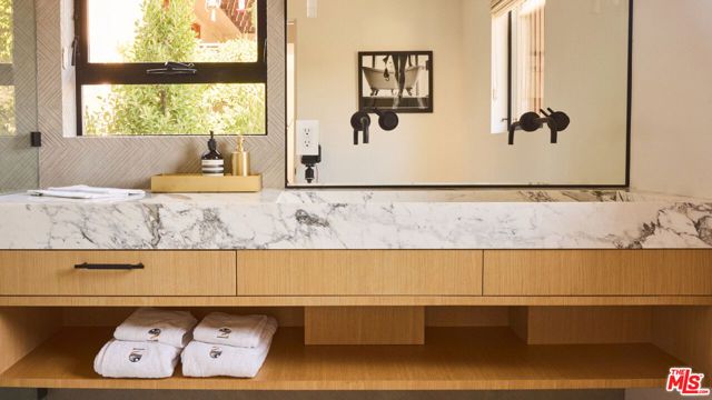 2309 Hollyridge Drive, Los Angeles, CA 90068